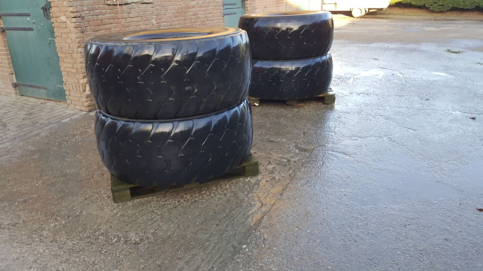 Reifen typu Michelin 550/65R 25XL D, Gebrauchtmaschine w poortvliet (Zdjęcie 4)