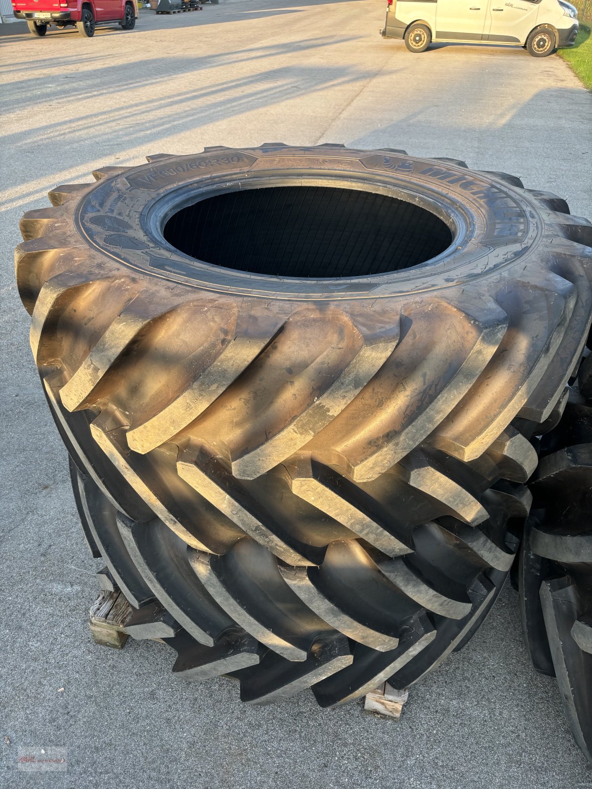 Reifen typu Michelin 600/60 R30, Neumaschine w Mitterscheyern (Zdjęcie 1)