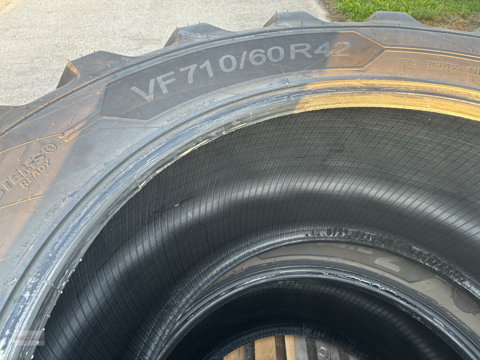 Reifen typu Michelin 710/60 R42, Neumaschine v Mitterscheyern (Obrázok 2)