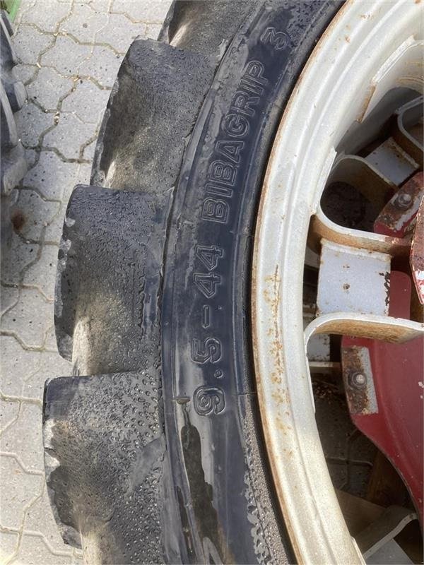 Reifen van het type Michelin 9,5-44 Har siddet på Case IH, Gebrauchtmaschine in Mern (Foto 3)