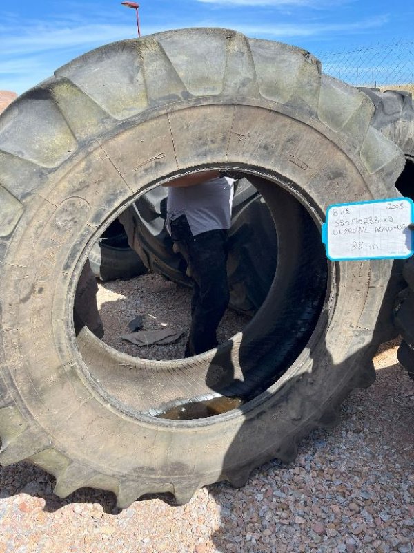 Reifen del tipo Michelin AGRO-UR, Gebrauchtmaschine en Montpellier (Imagen 1)