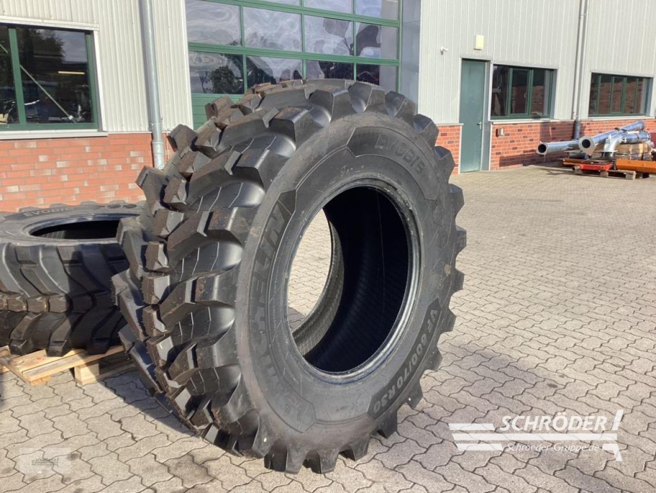 Reifen Türe ait Michelin EVOBIB VF600/70 R30 + VF710/70 R42, Neumaschine içinde Völkersen (resim 2)