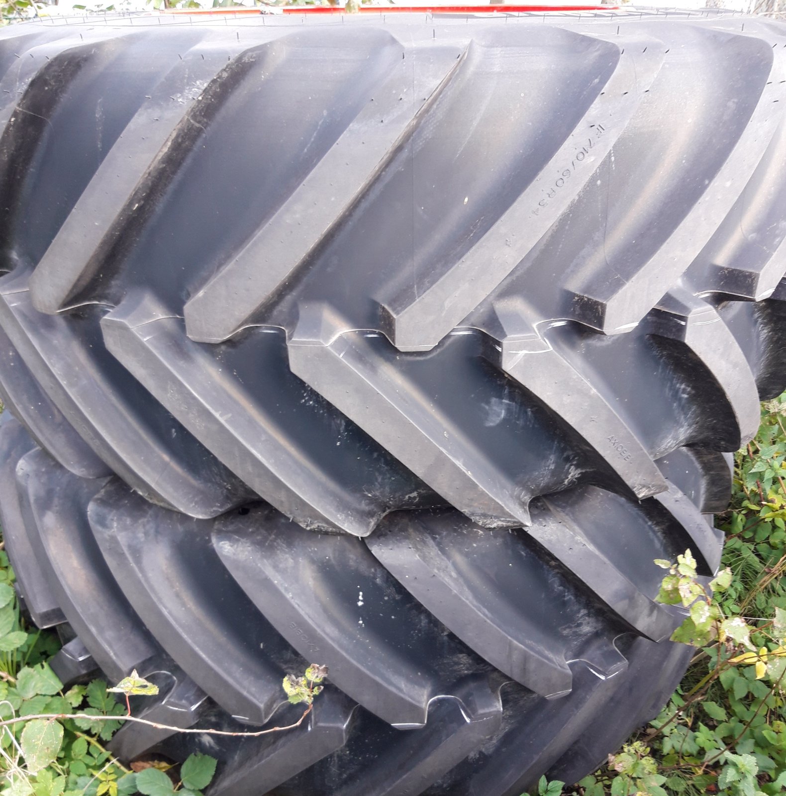 Reifen del tipo Michelin IF710/60R34 164D MI -92 12 DW2, Gebrauchtmaschine In Eckernförde (Immagine 1)