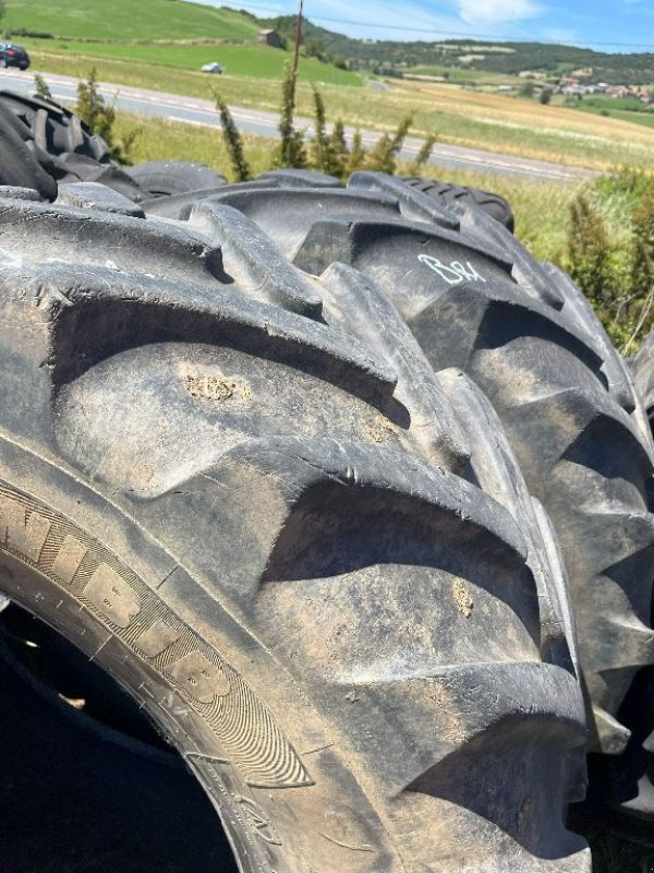 Reifen du type Michelin OMNIBIB, Gebrauchtmaschine en Montpellier (Photo 2)