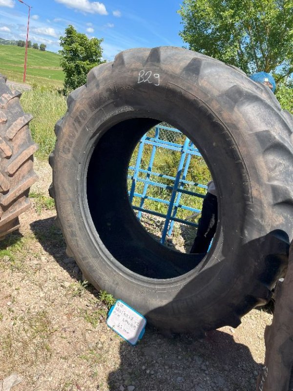 Reifen du type Michelin OMNIBIB, Gebrauchtmaschine en Montpellier (Photo 1)