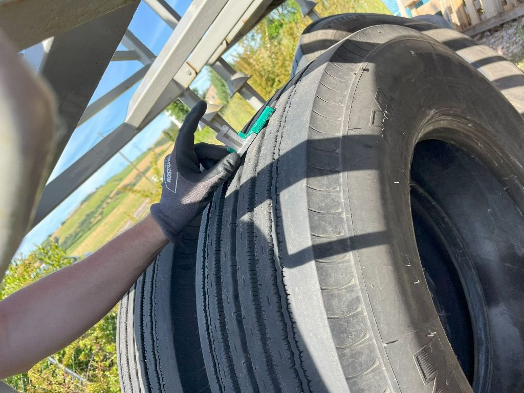 Reifen typu Michelin XZA2, Gebrauchtmaschine v Montpellier (Obrázek 2)