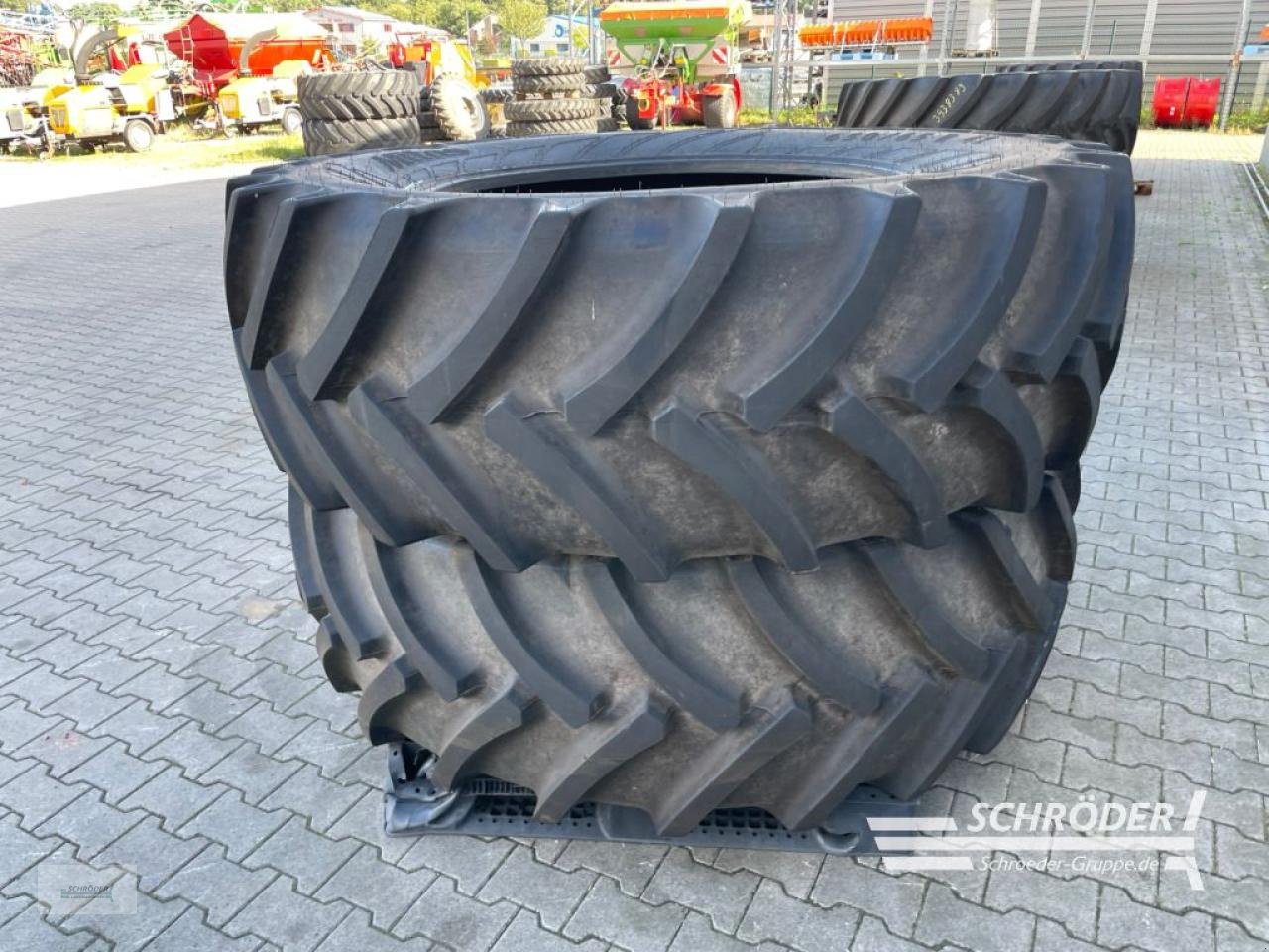 Reifen des Typs Mitas 2X 650/65 R42, Gebrauchtmaschine in Wildeshausen (Bild 3)