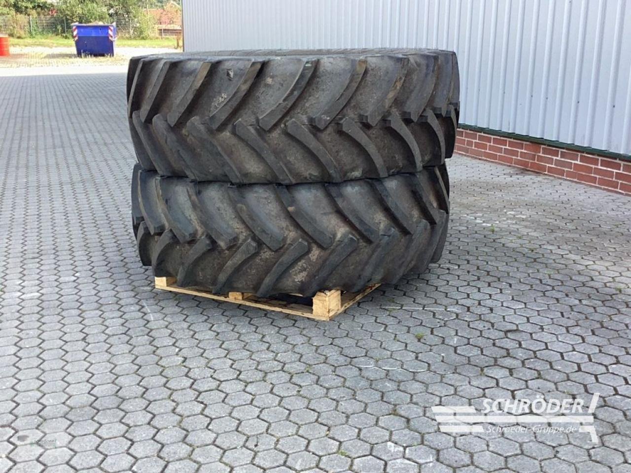 Reifen des Typs Mitas 2X 650/65 R42, Gebrauchtmaschine in Wildeshausen (Bild 1)