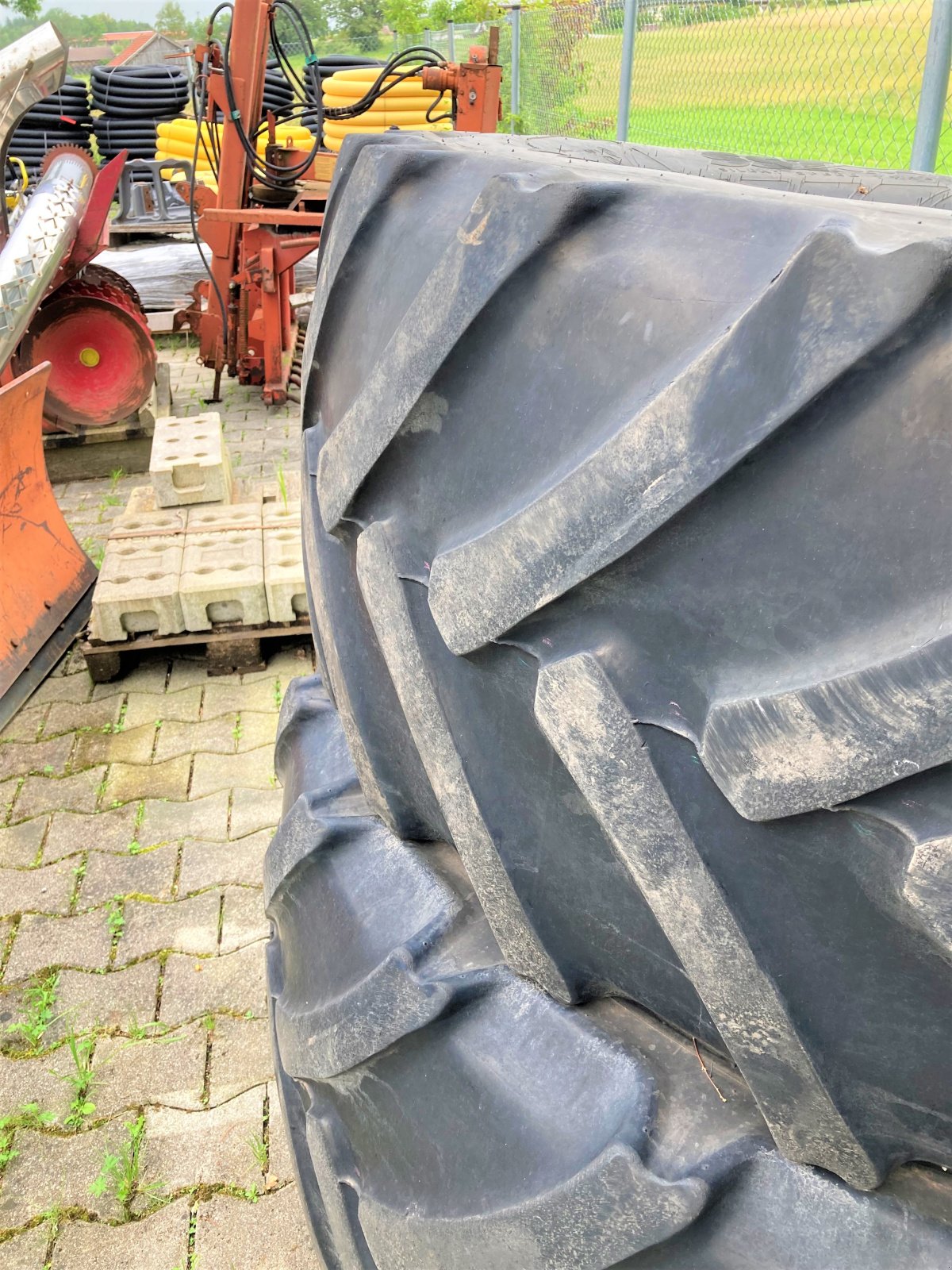 Reifen du type Mitas 650/65 R42, Gebrauchtmaschine en Murnau (Photo 2)