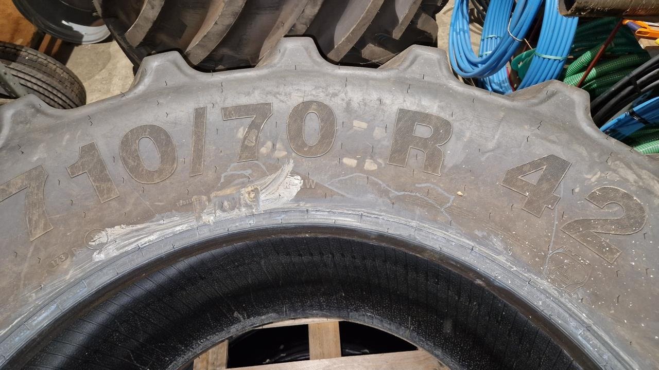 Reifen Türe ait Mitas 710/70R42, Gebrauchtmaschine içinde Viborg (resim 3)