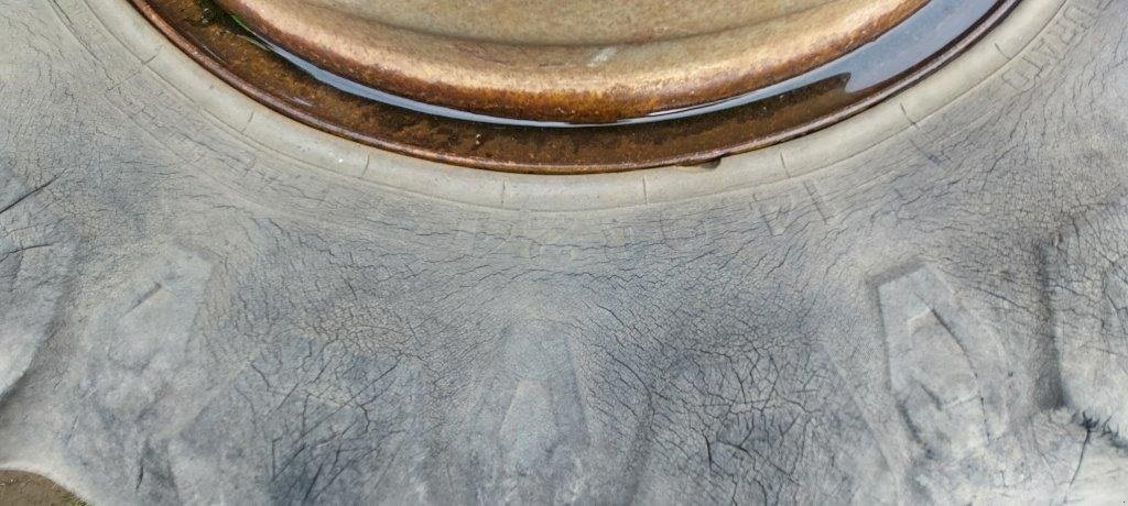 Reifen του τύπου Pirelli 14.9*24, Gebrauchtmaschine σε Tinglev (Φωτογραφία 2)