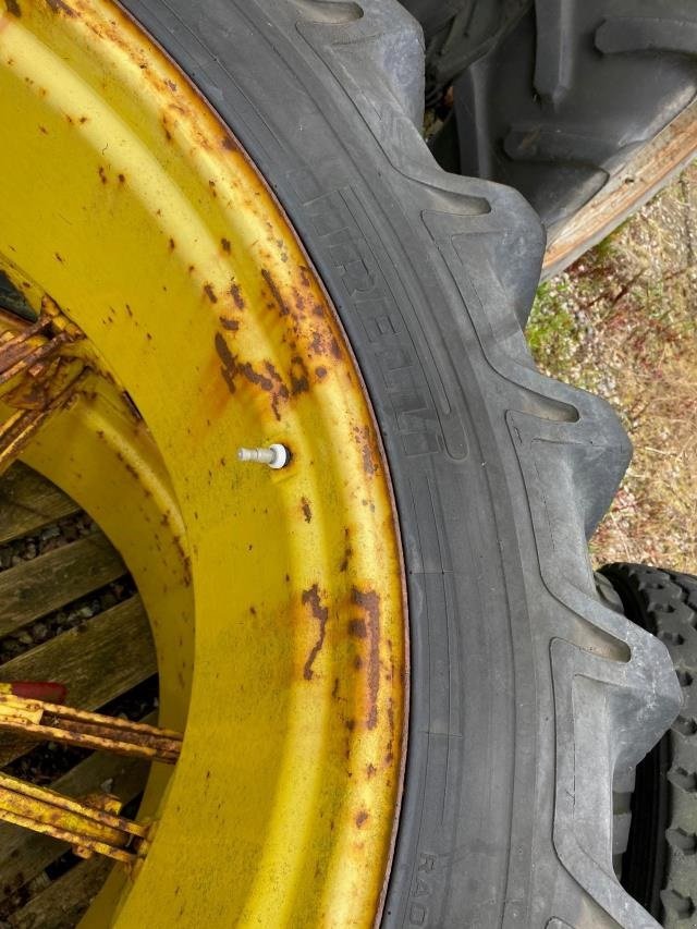 Reifen van het type Pirelli 16.9 R38, Gebrauchtmaschine in Tim (Foto 4)