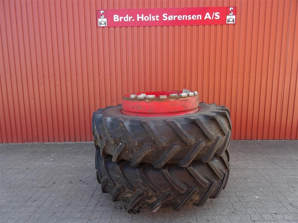 Reifen Türe ait Pirelli 18.4/38, Gebrauchtmaschine içinde Ribe (resim 1)