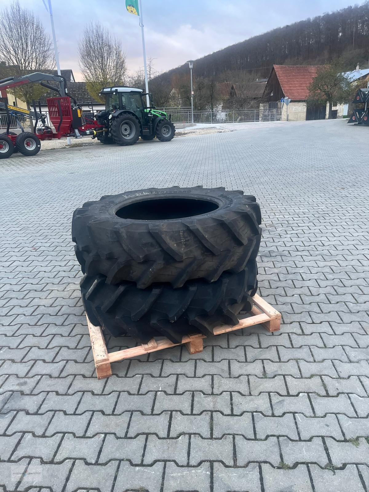 Reifen tip Pirelli 380/70 R28, Neumaschine in Treuchtlingen (Poză 3)