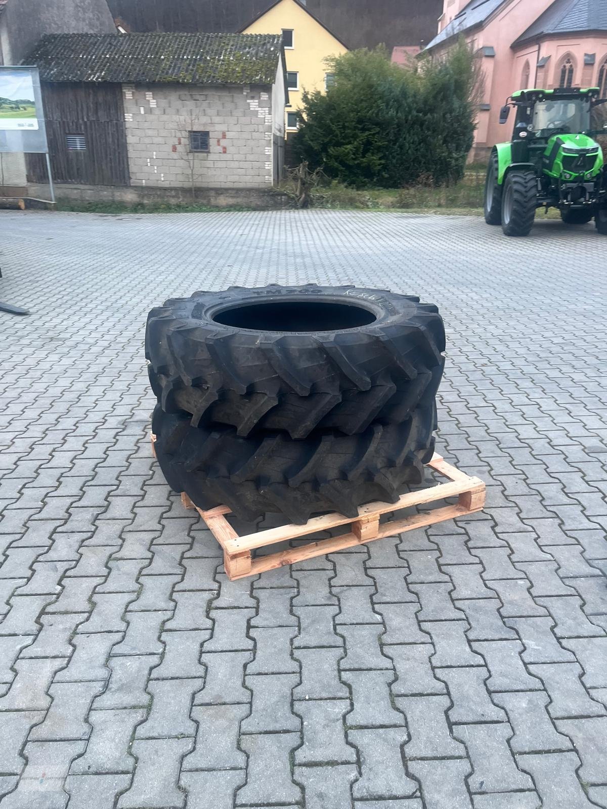 Reifen tip Pirelli 380/70 R28, Neumaschine in Treuchtlingen (Poză 4)