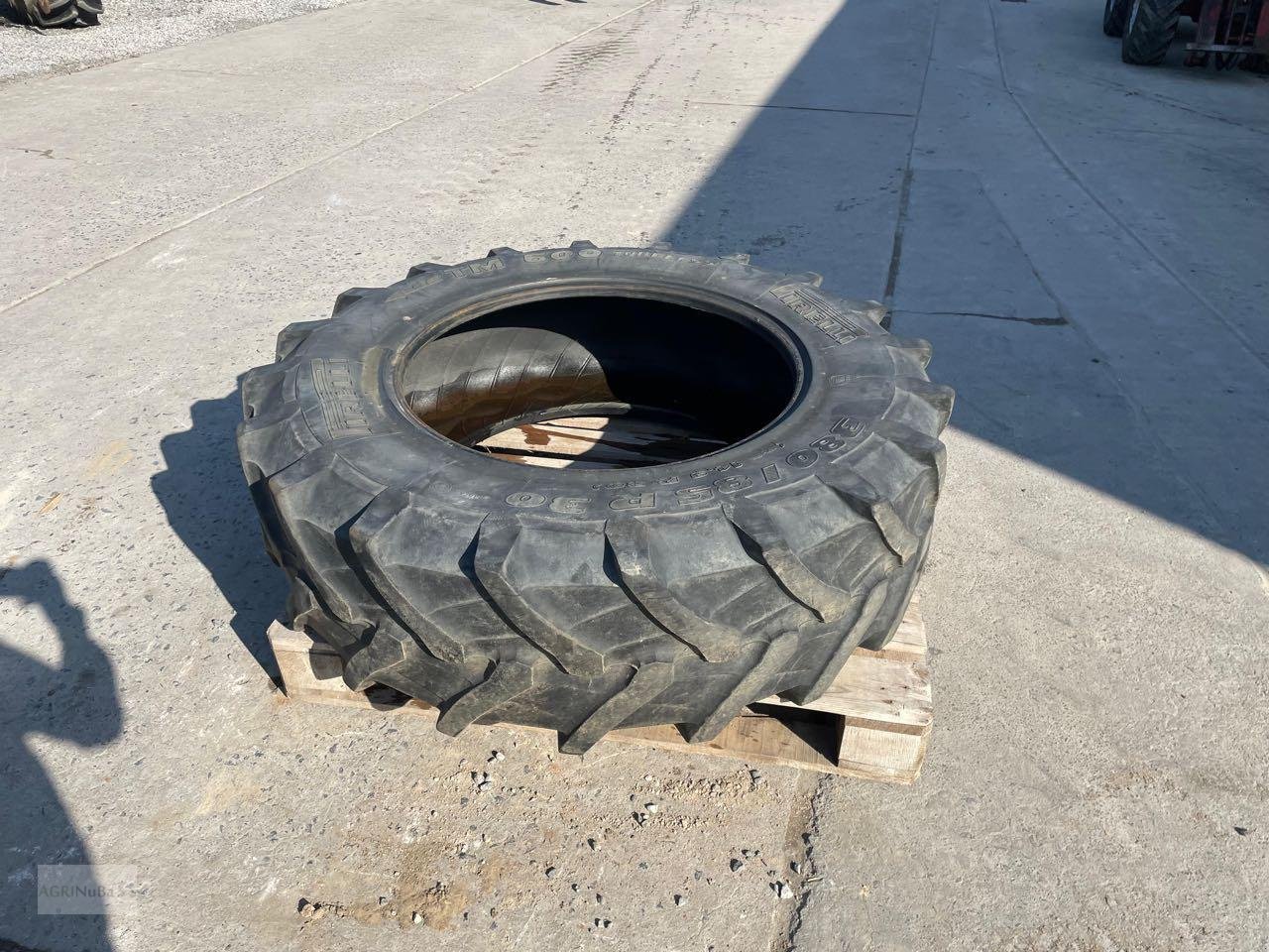 Reifen типа Pirelli 380/85R30, Gebrauchtmaschine в Prenzlau (Фотография 3)