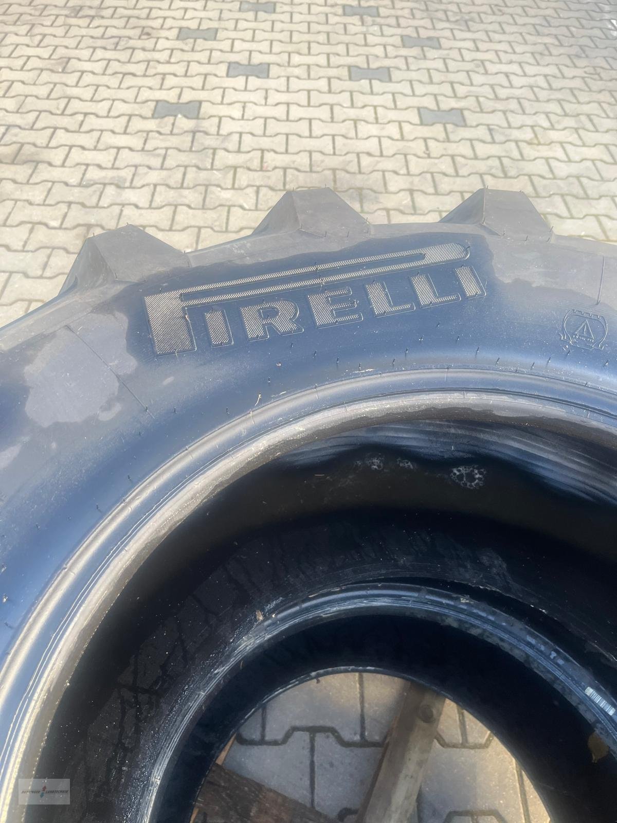 Reifen typu Pirelli 420/70 R24, Gebrauchtmaschine v Treuchtlingen (Obrázek 3)