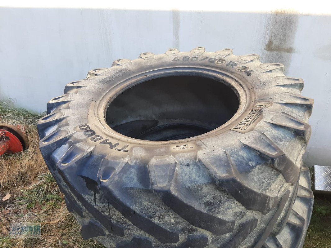 Reifen des Typs Pirelli 480/65R24, Gebrauchtmaschine in Vorchdorf (Bild 3)