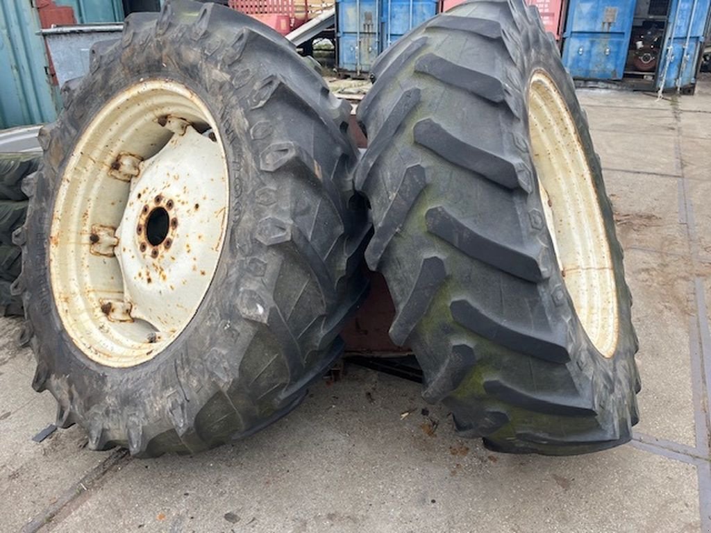 Reifen tip Pirelli 480\70 R38 TM 700, Gebrauchtmaschine in Callantsoog (Poză 7)