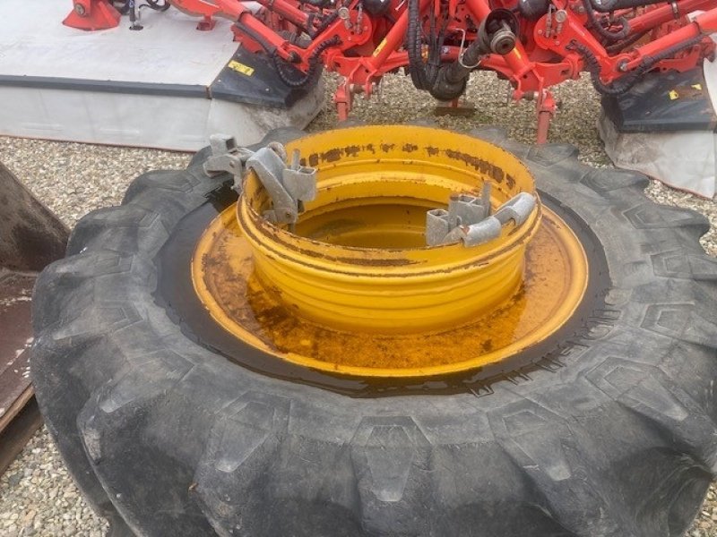 Reifen van het type Pirelli 480/70X30, Gebrauchtmaschine in Thisted (Foto 1)