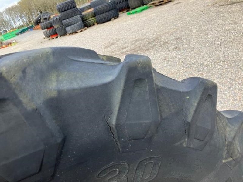 Reifen van het type Pirelli 540/65 R30, Gebrauchtmaschine in Tim (Foto 3)