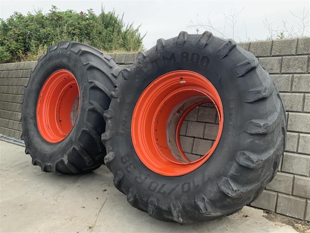 Reifen типа Pirelli 710/70 R38 Forkrøbbet til 32 “, Gebrauchtmaschine в Skørping (Фотография 2)