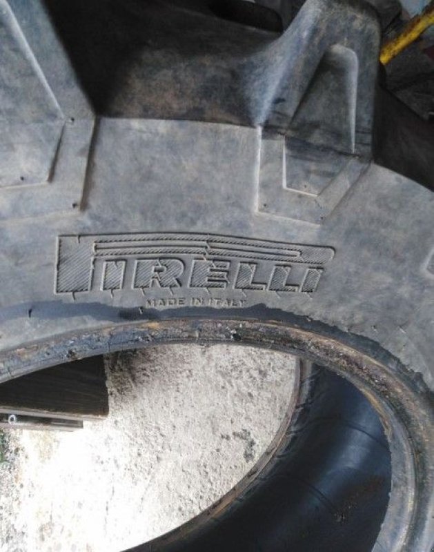 Reifen του τύπου Pirelli Agri, Gebrauchtmaschine σε Montpellier (Φωτογραφία 2)