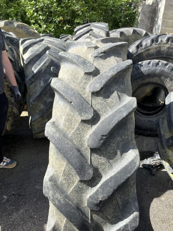 Reifen typu Pirelli TM 300, Gebrauchtmaschine v Montpellier (Obrázek 1)