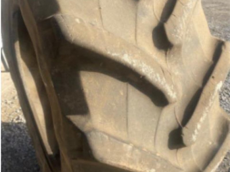 Reifen tipa Pirelli TM700, Gebrauchtmaschine u Montpellier (Slika 1)