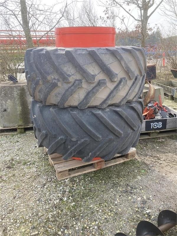 Reifen des Typs Pirelli Tvilling Mont  600/70 R30, Gebrauchtmaschine in Mern (Bild 1)