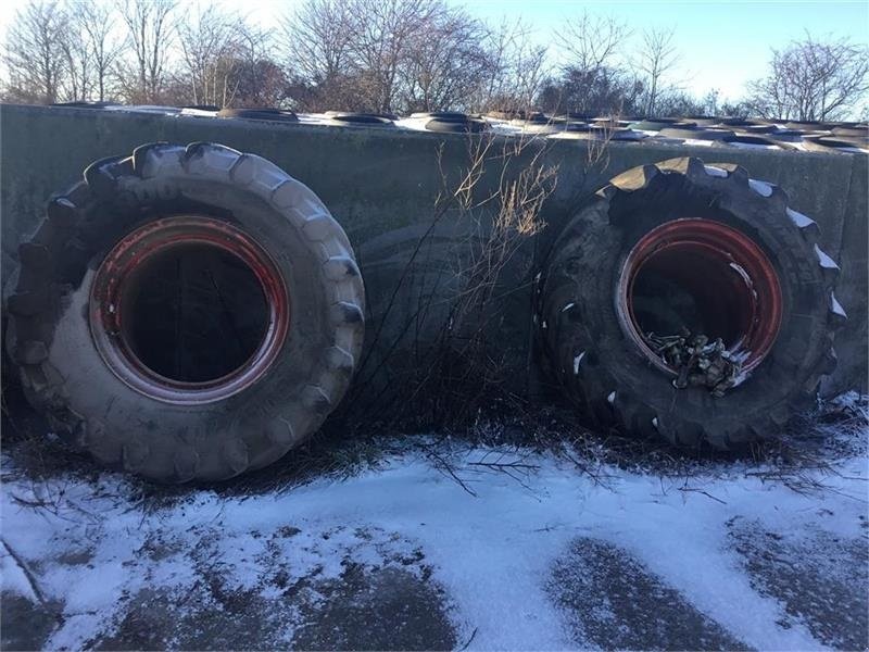 Reifen des Typs Pirelli Tvilling Mont  600/70 R30, Gebrauchtmaschine in Mern (Bild 2)