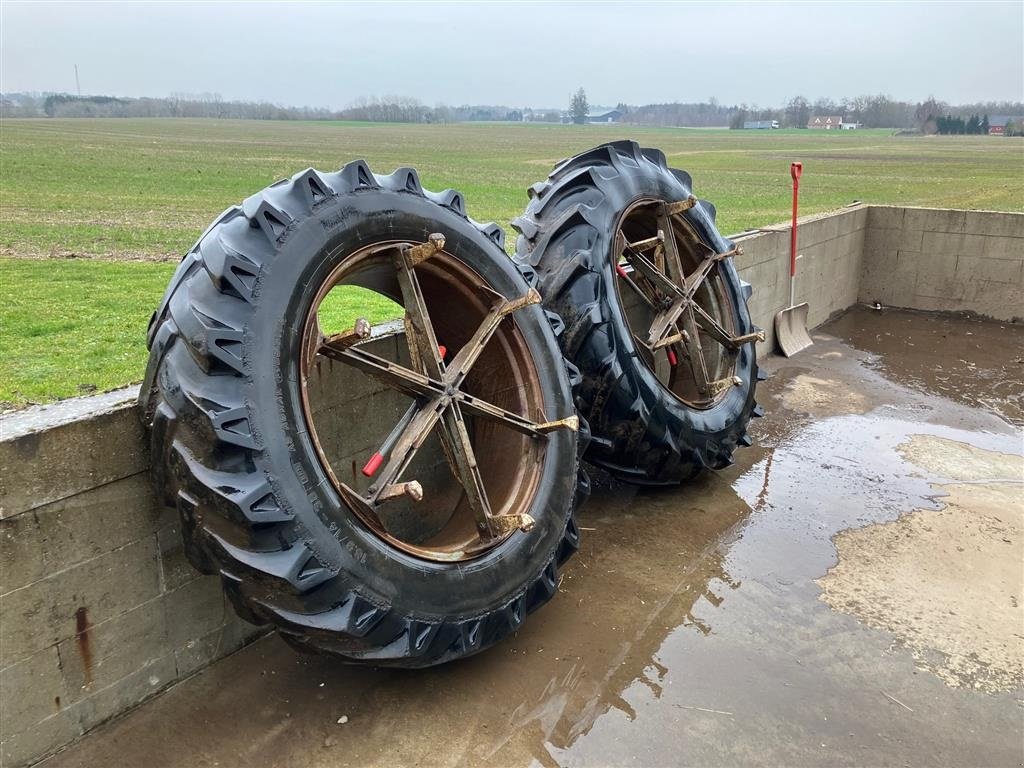 Reifen typu Sonstige 16.9r38 Molcon 6 arme bred klods, Gebrauchtmaschine v Thorsø (Obrázek 1)