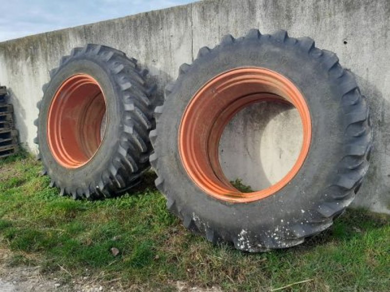 Reifen van het type Sonstige 20.8R42, Gebrauchtmaschine in VELAINES (Foto 2)