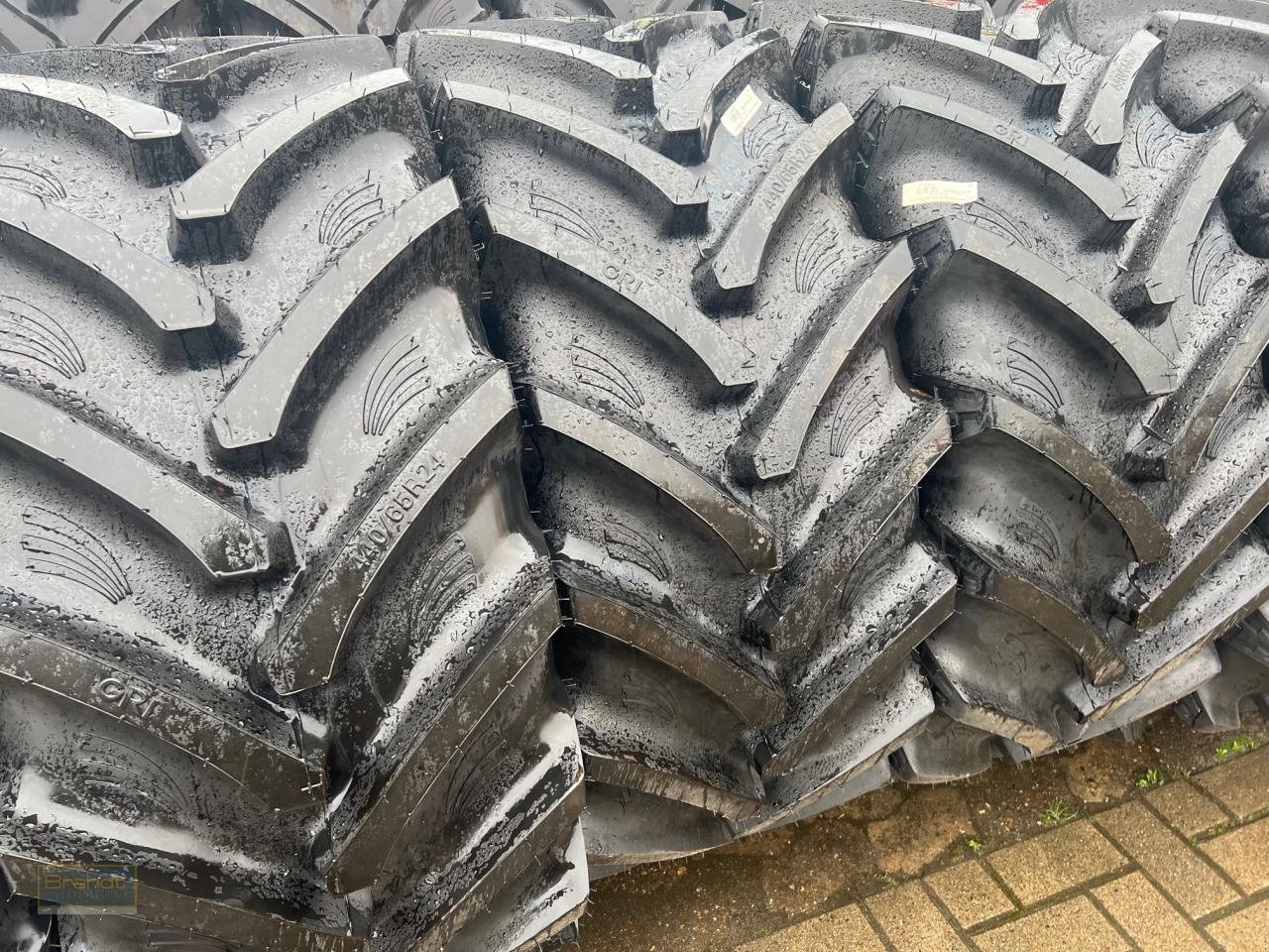 Reifen van het type Sonstige 440/65R24 *GRI*, Neumaschine in Oyten (Foto 1)