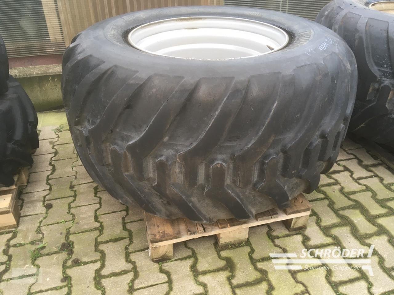 Reifen van het type Sonstige 710/50 R 30.5, Gebrauchtmaschine in Twistringen (Foto 4)