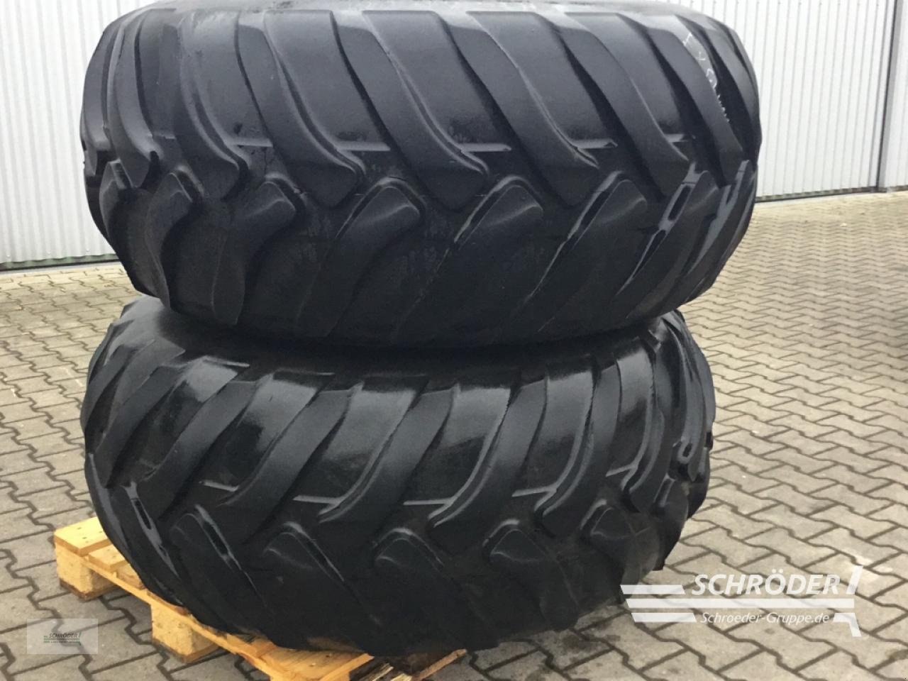 Reifen от тип Sonstige 800/65 R32 + 600/60-30.5, Gebrauchtmaschine в Lastrup (Снимка 6)