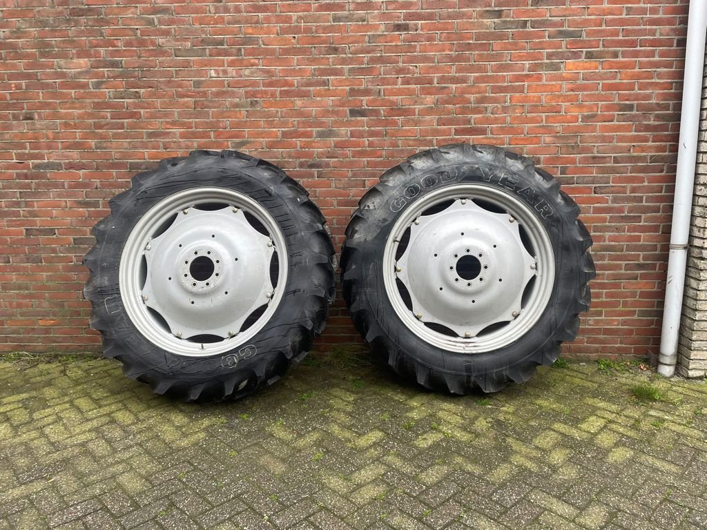 Reifen del tipo Sonstige Goodyear 13.6R38 SUPER TRACTION, Gebrauchtmaschine In MARIENHEEM (Immagine 1)