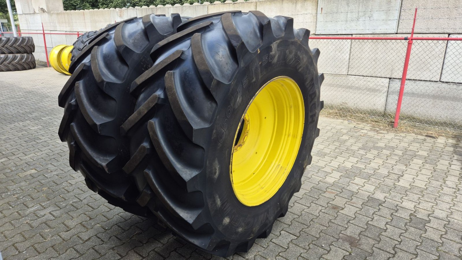 Reifen du type Sonstige JOHN DEERE wielen met Michelin banden 650/75R38 27mm, Gebrauchtmaschine en Schoonebeek (Photo 1)