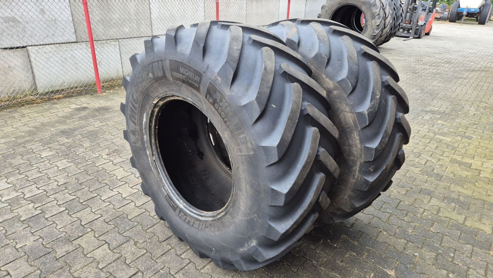 Reifen tip Sonstige MICHELIN AXIOBIB IF620/75R30 met 25mm, Gebrauchtmaschine in Schoonebeek (Poză 2)