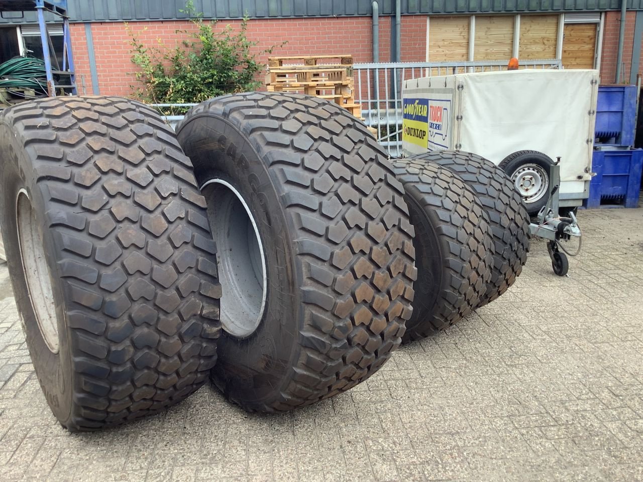 Reifen of the type Sonstige Michelin cargoXbib, Gebrauchtmaschine in Vriezenveen (Picture 2)