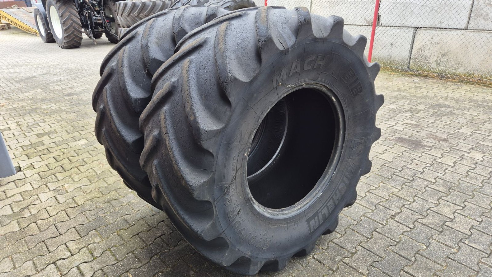 Reifen типа Sonstige MICHELIN MACHXBIB 600/70R28 met 15mm, Gebrauchtmaschine в Schoonebeek (Фотография 2)