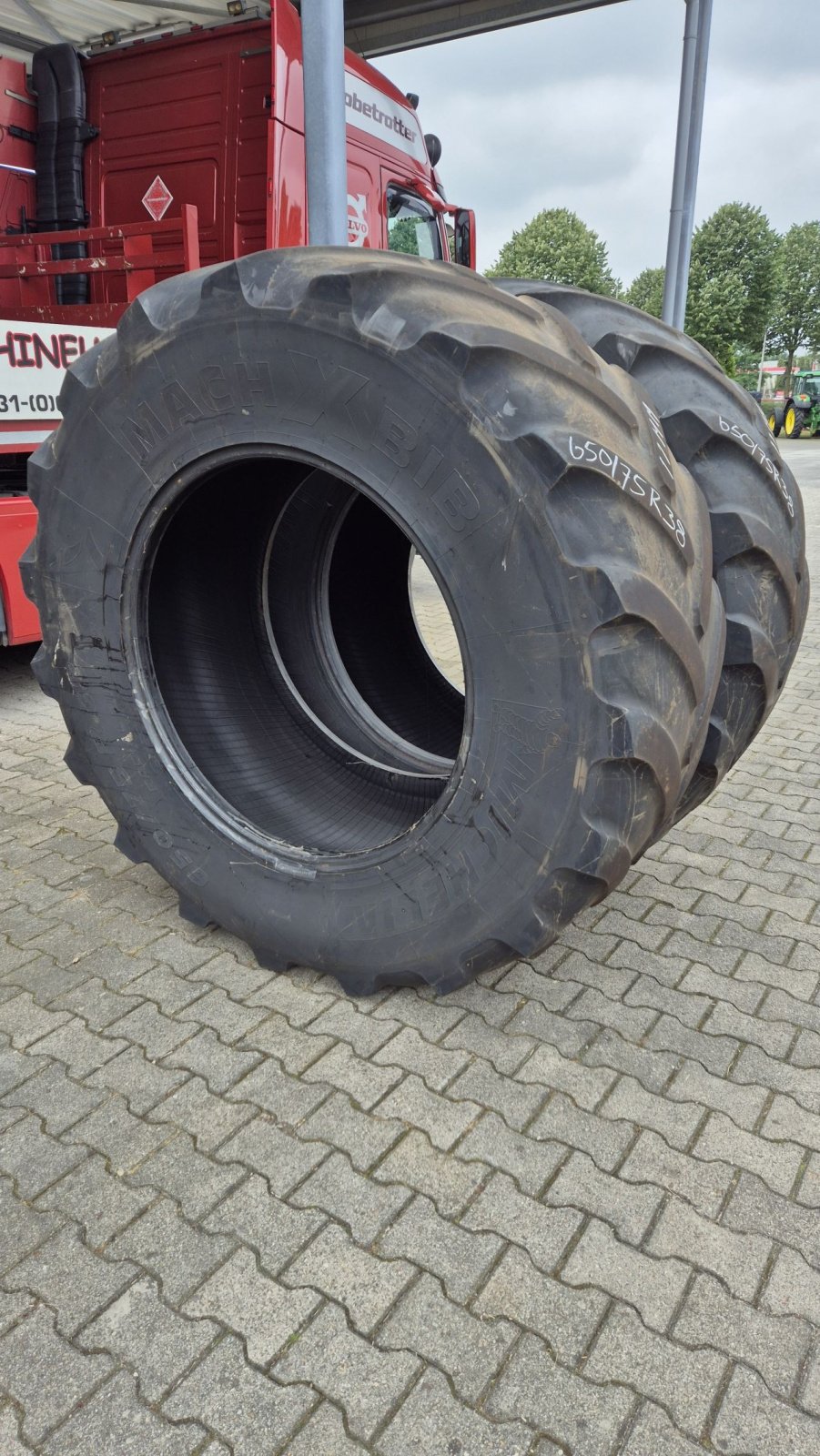 Reifen Türe ait Sonstige MICHELIN MACHXBIB 650/75R38 11mm, Gebrauchtmaschine içinde Schoonebeek (resim 2)