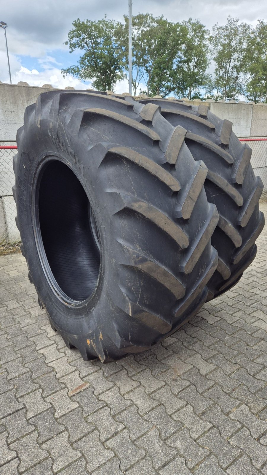 Reifen of the type Sonstige MICHELIN MACHXBIB 710/70R42 22mm, Gebrauchtmaschine in Schoonebeek (Picture 2)