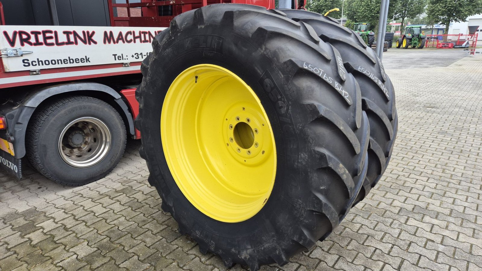 Reifen типа Sonstige MICHELIN MULTIBIB 650/65R42 op John Deere velgen, Gebrauchtmaschine в Schoonebeek (Фотография 1)