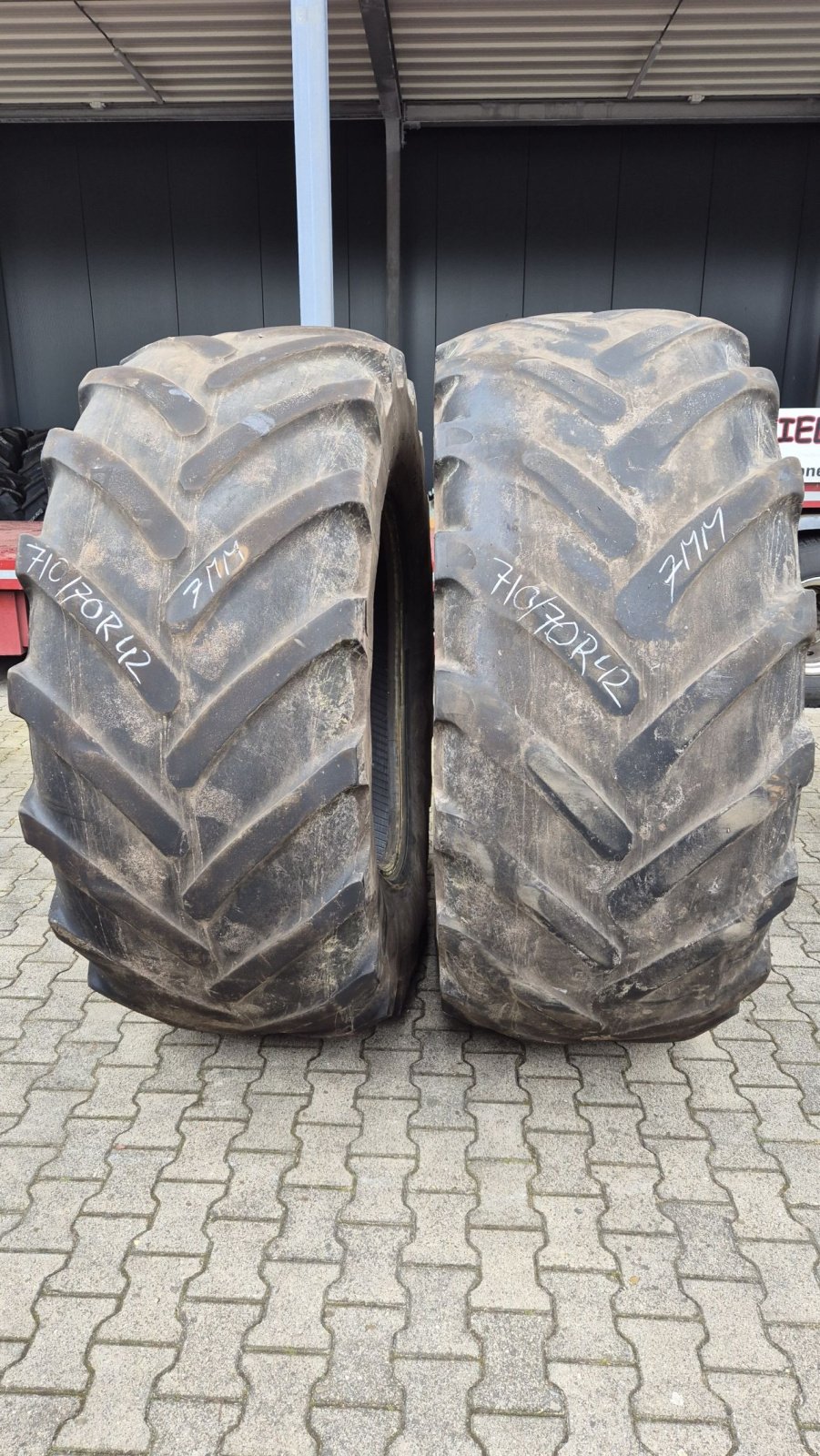 Reifen от тип Sonstige MICHELIN XM28, Gebrauchtmaschine в Schoonebeek (Снимка 5)