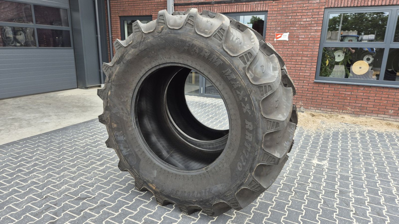 Reifen del tipo Sonstige MRL RRT770 Farm Maxx 710/70R38 Nieuw, Gebrauchtmaschine In Schoonebeek (Immagine 1)