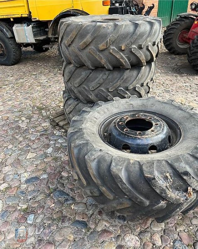 Reifen des Typs Sonstige Rad Räder Unimog Michelin Südrad 445/70R24 U425 U437 inkl. Mwst., Gebrauchtmaschine in Fitzen (Bild 1)