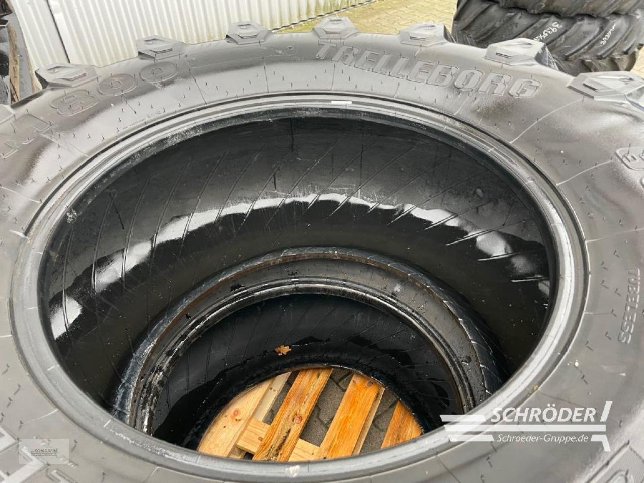 Reifen του τύπου Trelleborg 2X 600/65 R 28 + 2X 710/70 R 38, Gebrauchtmaschine σε Wildeshausen (Φωτογραφία 10)