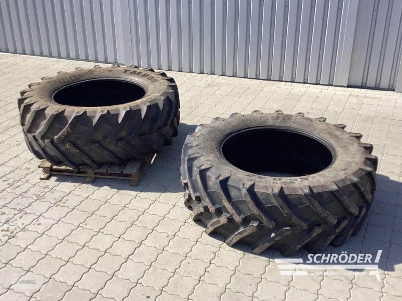 Reifen του τύπου Trelleborg 2X 650/65 R42, Gebrauchtmaschine σε Wildeshausen (Φωτογραφία 1)