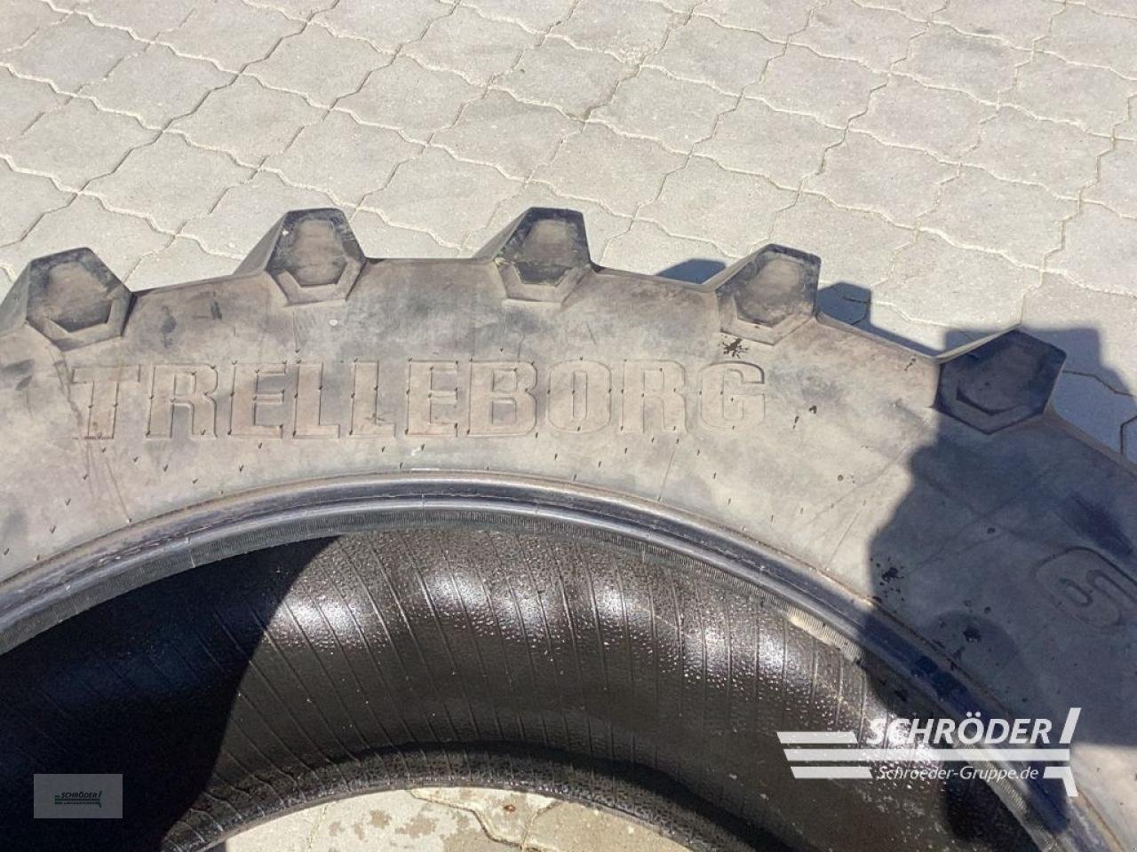 Reifen tipa Trelleborg 2X 650/65 R42, Gebrauchtmaschine u Wildeshausen (Slika 2)